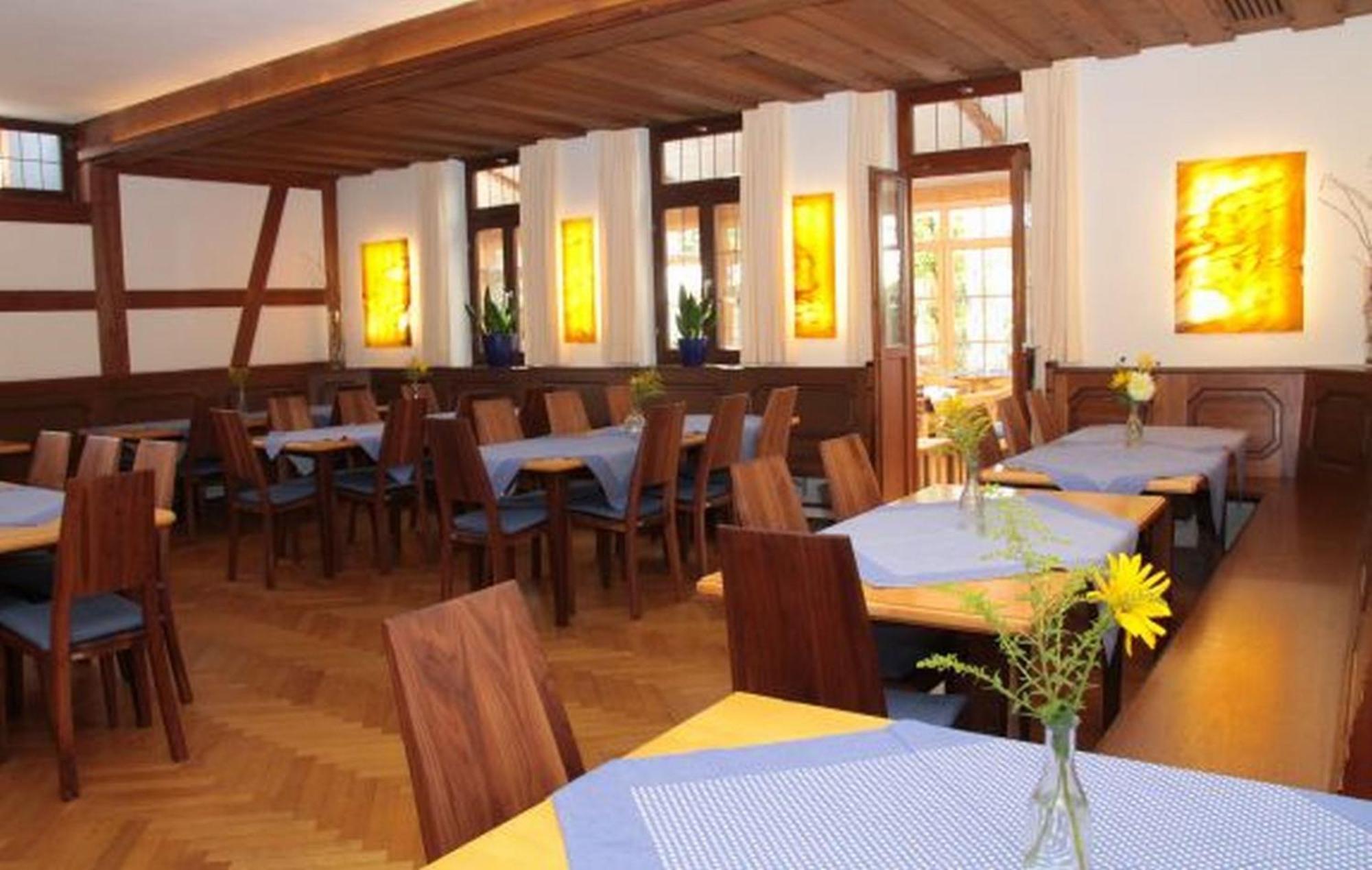 Karpfenhotel & Herrenhaus Im Gasthaus Sindel-Buckel Feuchtwangen Exterior photo